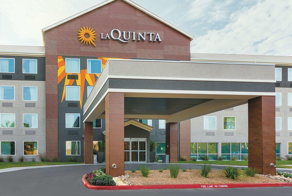 La Quinta Inn & Suites Limon By Wyndham Exterior foto